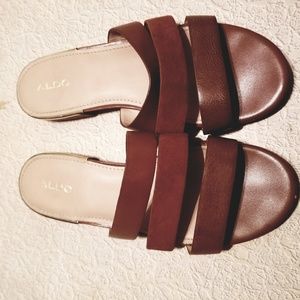 Aldo slides